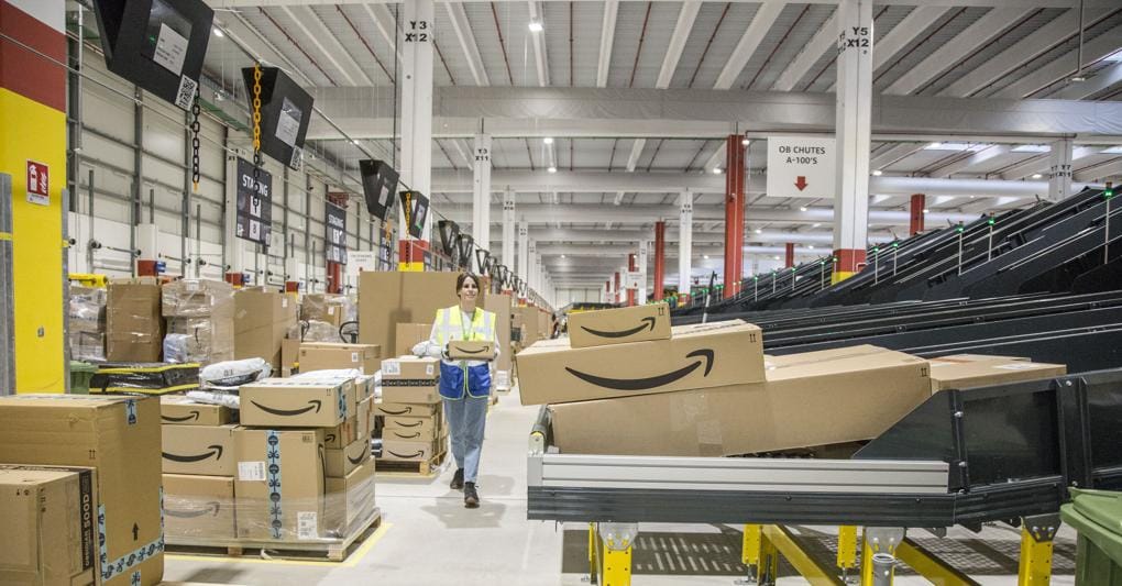 Amazon quotato in best sale borsa